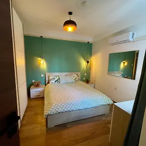 https://deluxe-accommodation-private-bedroom-near-airport-and-sea.qawrahotelsmalta.org