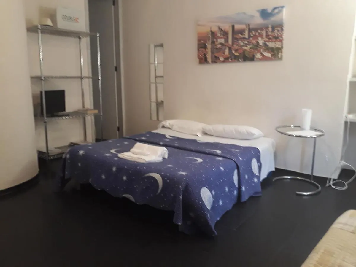 Apartment Romeo And Juliet Apartaments Bergamo Italy